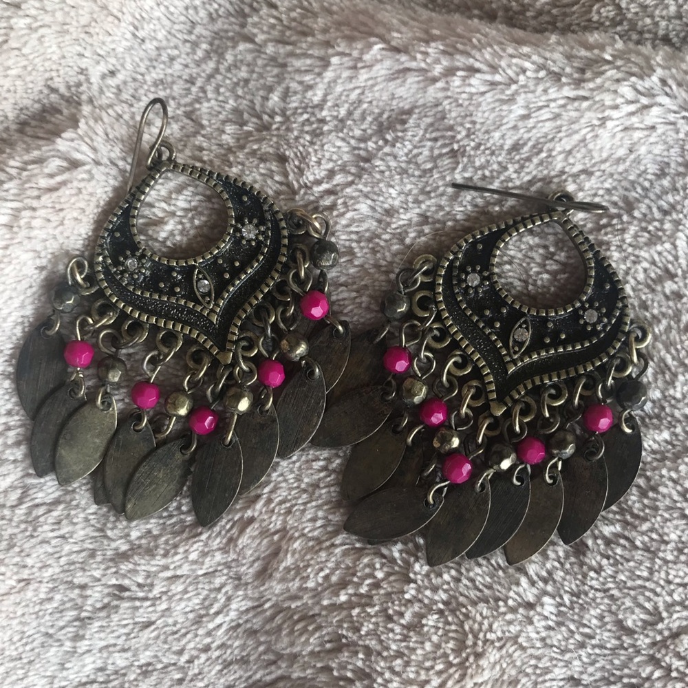 Matching Earrings to Tank